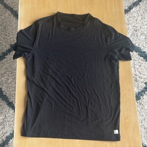 Vuori Men's Black Striped Tee - Medium